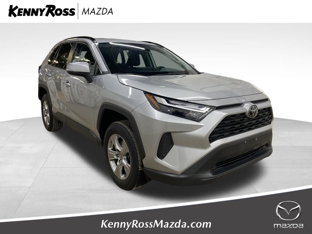 2024 Toyota RAV4 XLE FWD