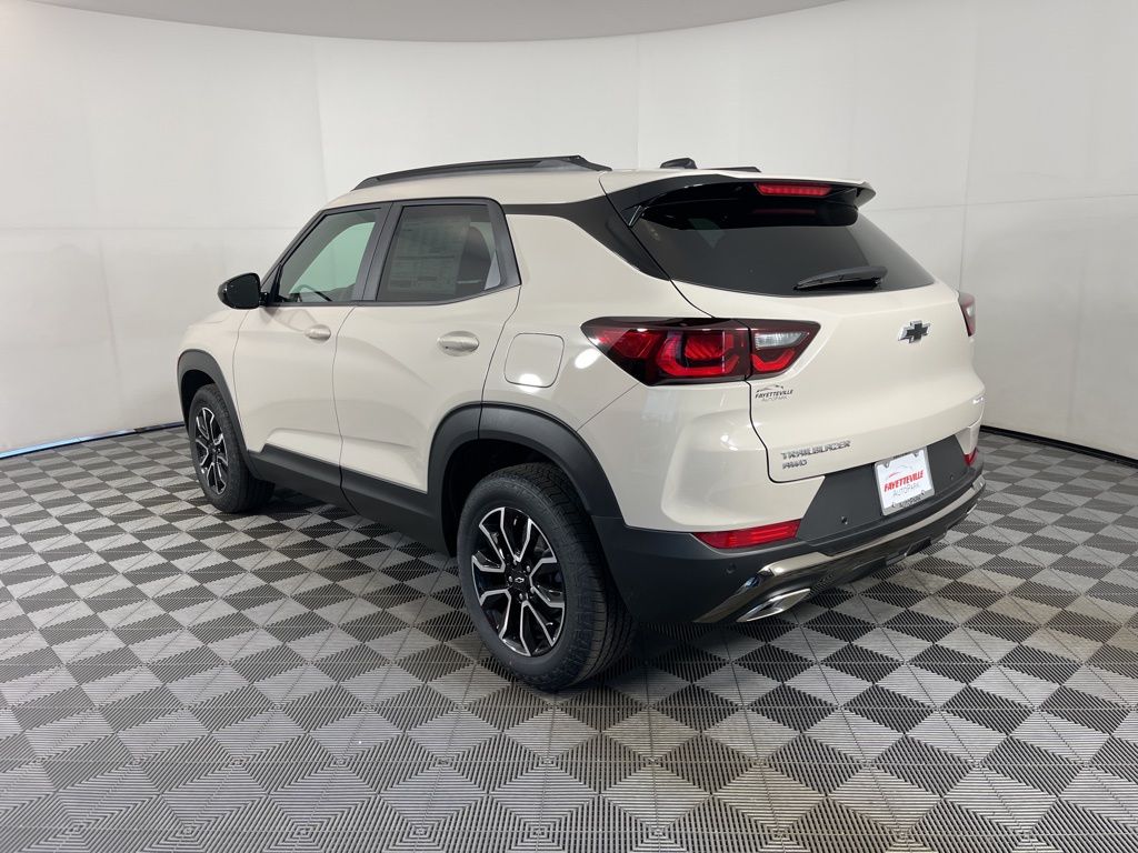 Thumbnail: 2026 Chevrolet TrailBlazer - 15