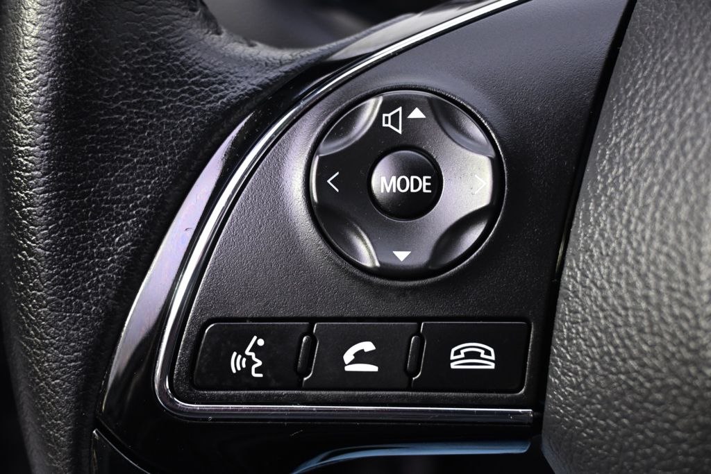 Used 2025  Mitsubishi 2.0 SE image 35