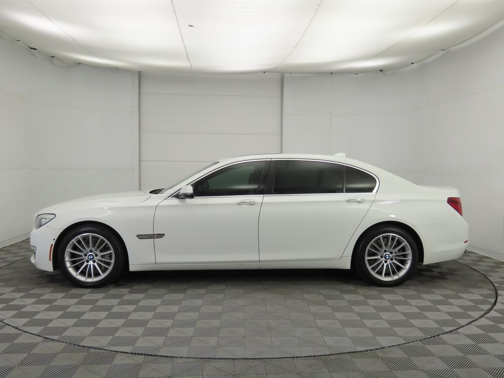 Thumbnail: 2014 BMW 7 Series - 8