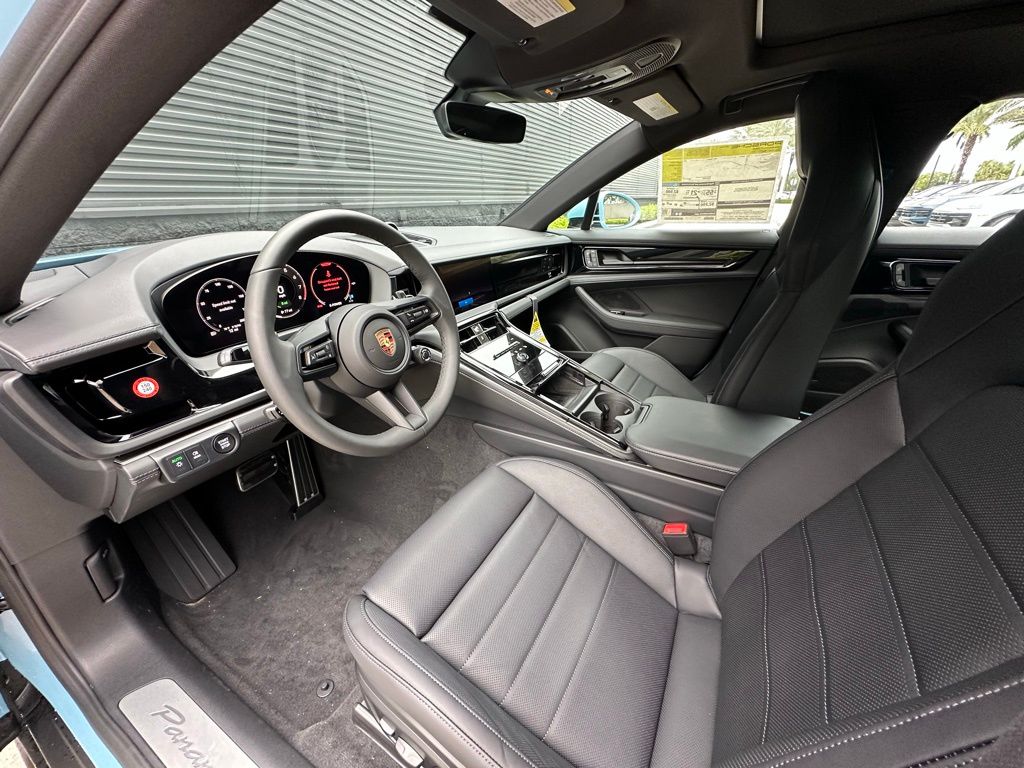 Thumbnail: 2026 Porsche Panamera - 4