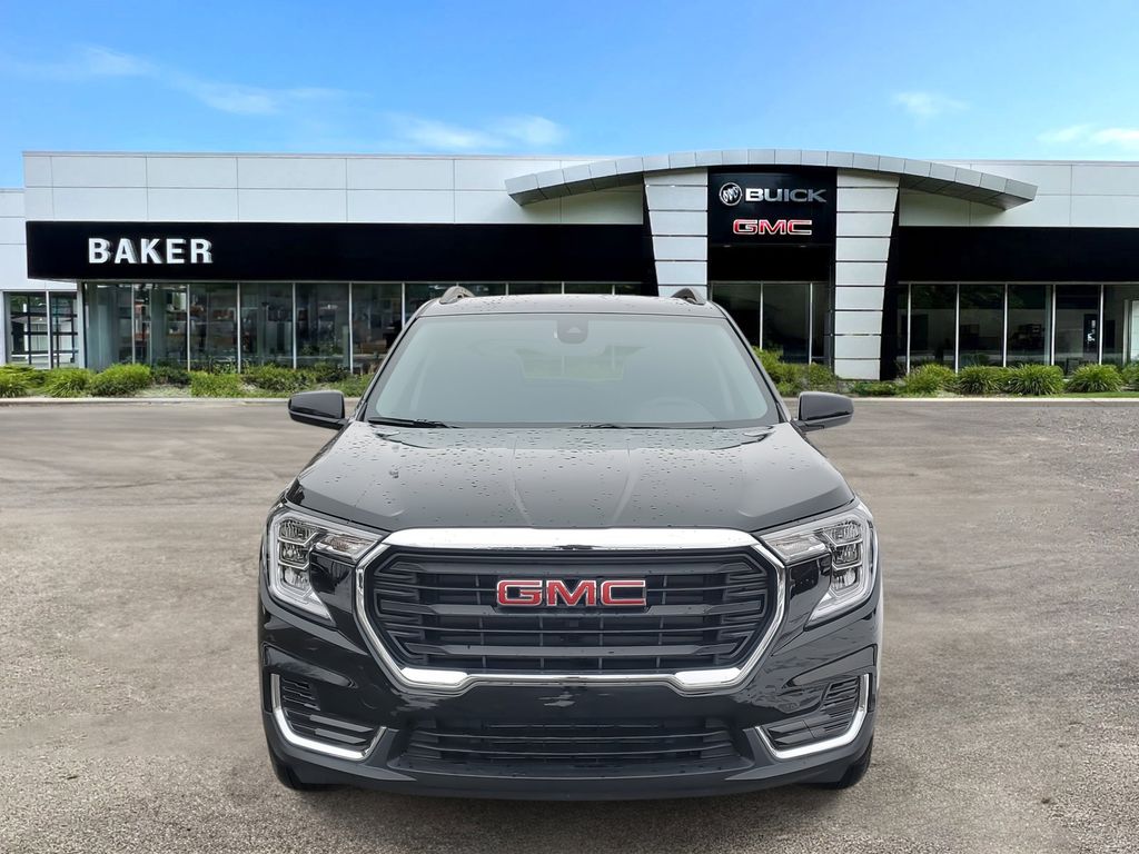 2024 GMC Terrain SLE 2