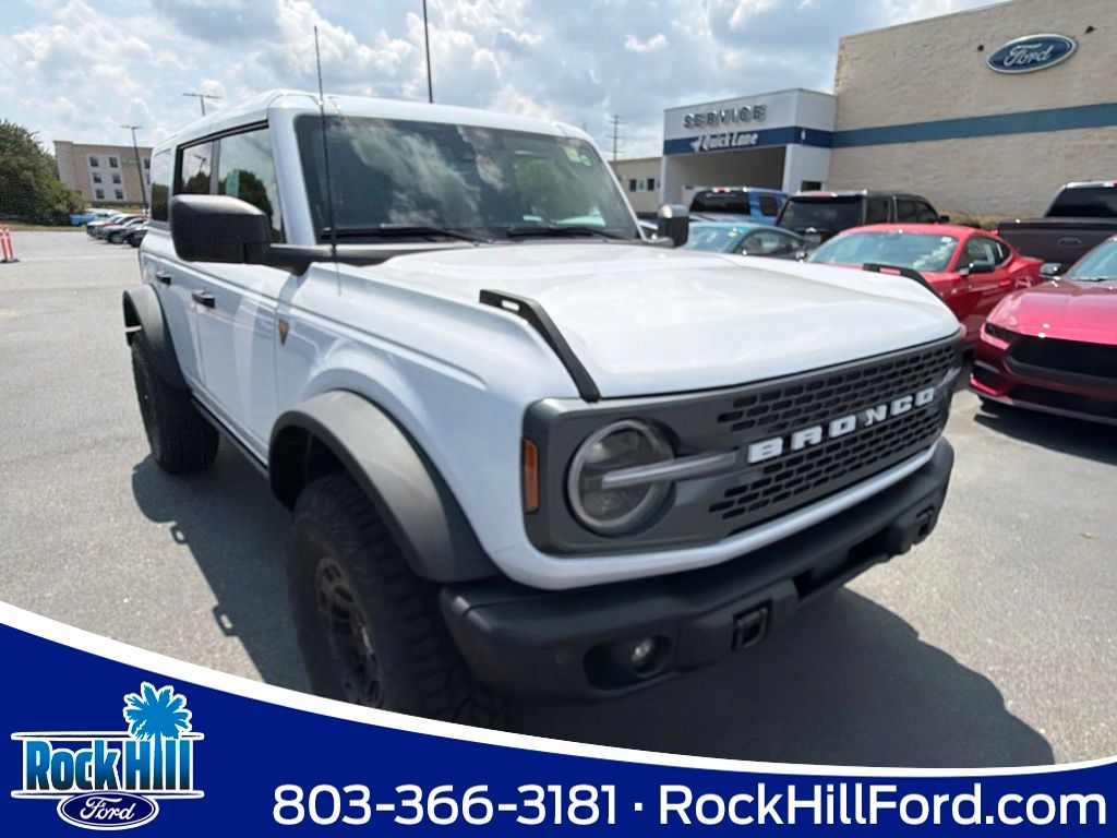 Oxford White 2026 Ford Bronco SUV / Crossover Four-Wheel Drive Automatic