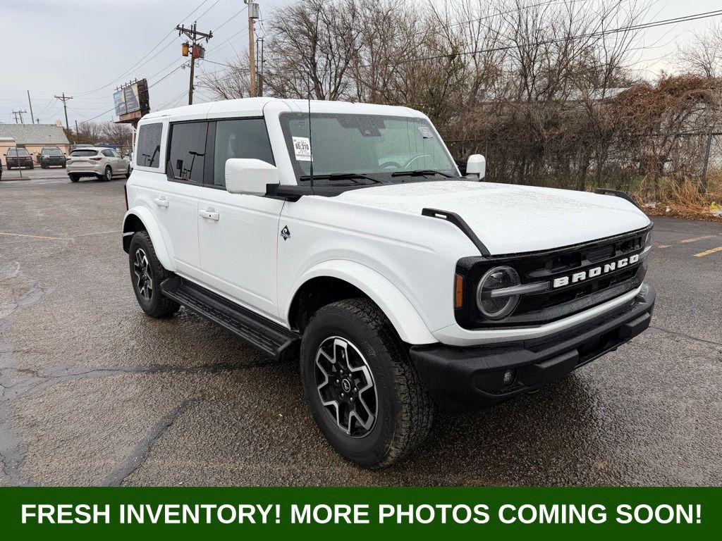 2025 Ford Bronco Outer Banks 4-Door 4WD