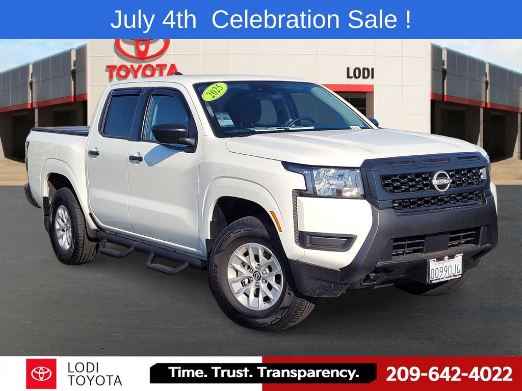 Glacier White 2025 Nissan Frontier Pickup Truck Four-Wheel Drive 9-Speed Automatic Overdrive