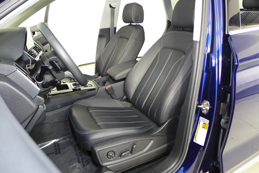 Thumbnail: 2023 Audi Q5 - 22