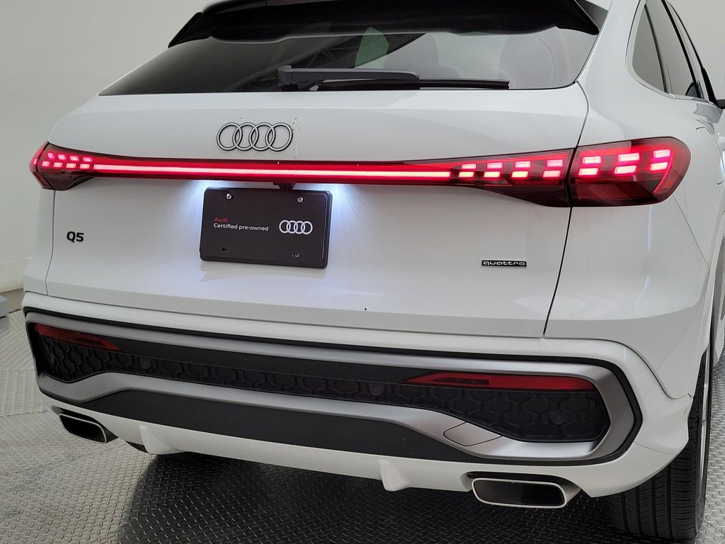 Thumbnail: 2025 Audi Q5 - 7