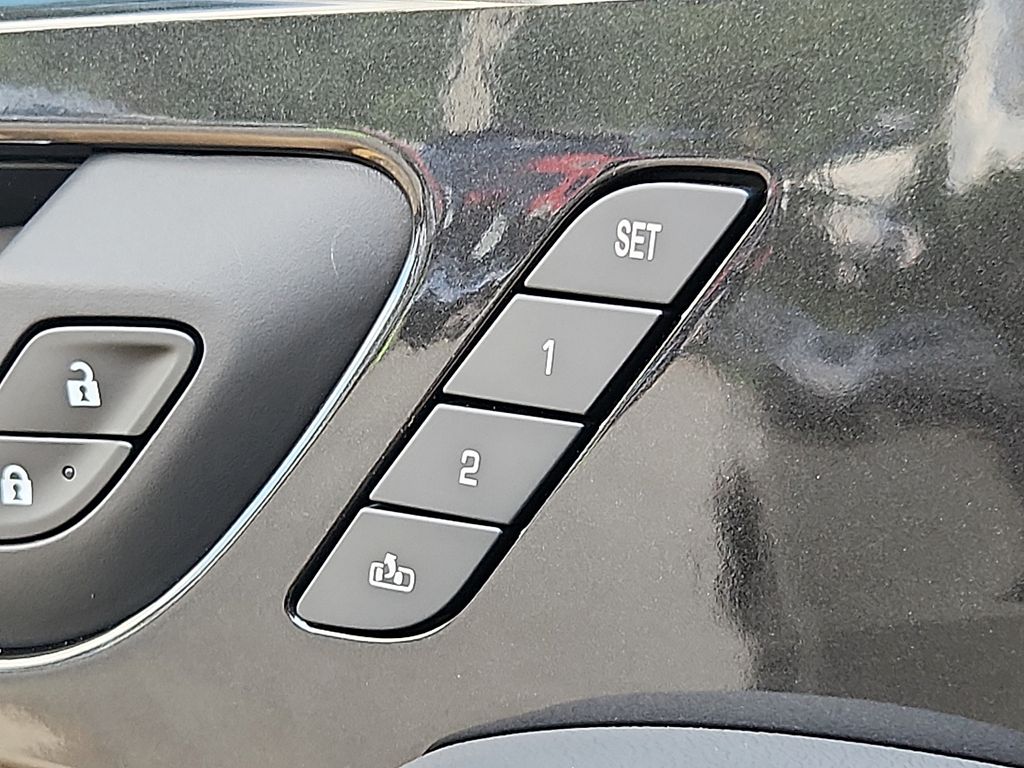 Thumbnail: 2019 Chevrolet Blazer - 26