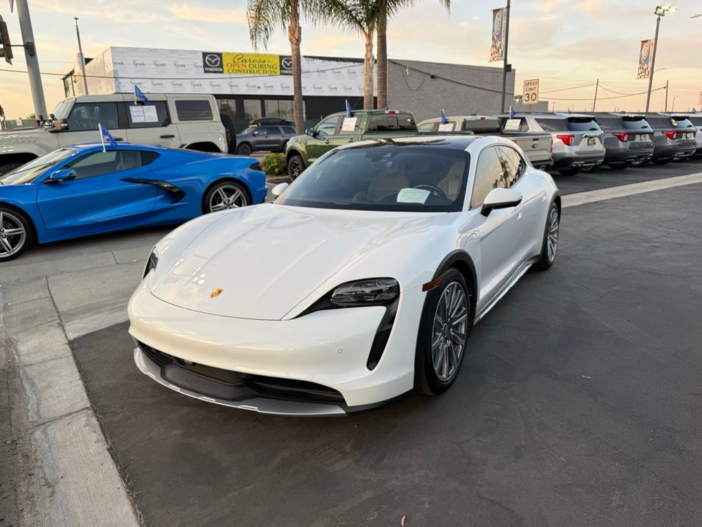 White 2022 Porsche Taycan 4 Cross Turismo Wagon AWD Wagon All-Wheel Drive 2-Speed Automatic