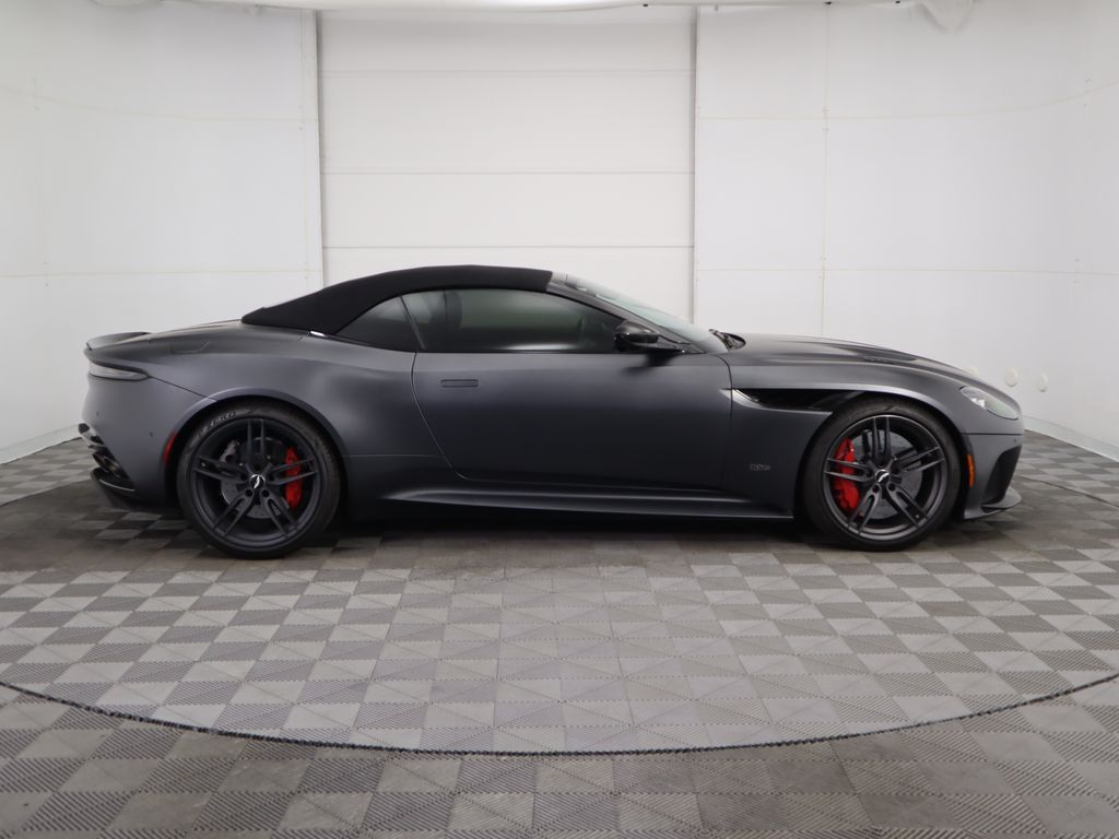 2020 Aston Martin DBS Superleggera 12