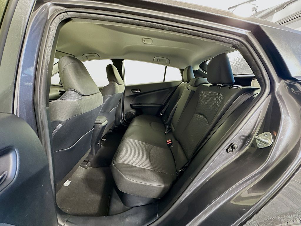 Thumbnail: 2017 Toyota Prius - 23