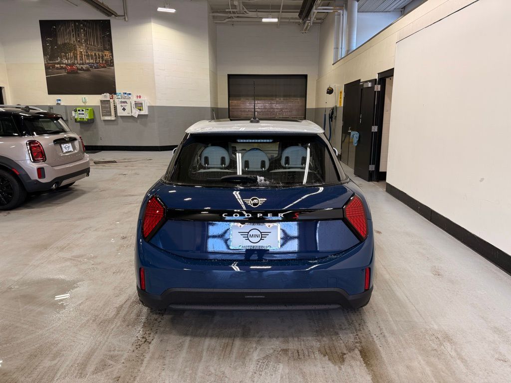 Thumbnail: 2026 MINI Cooper - 4