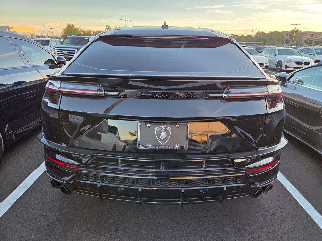 Thumbnail: 2024 Lamborghini Urus - 4