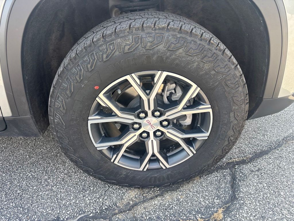Used 2024 GMC Acadia SUV