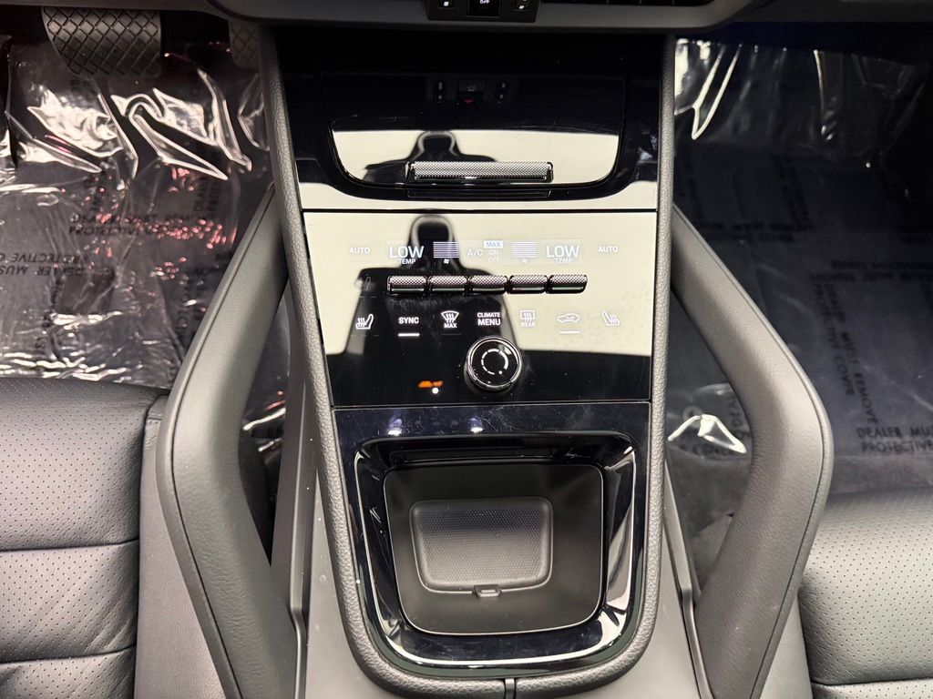 Thumbnail: 2024 Porsche Cayenne - 17