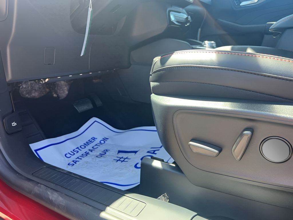 2025 Ford Escape Hybrid