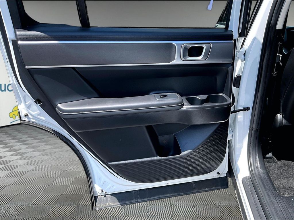 2025 Hyundai Santa Fe — photo 21