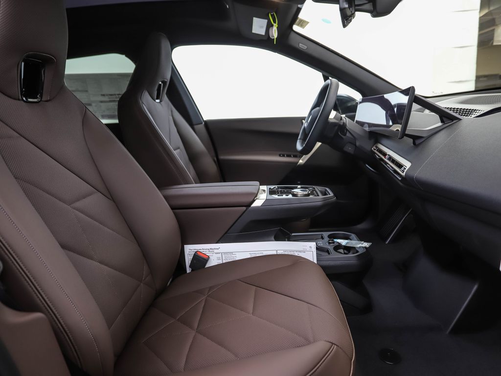 Thumbnail: 2026 BMW iX - 31