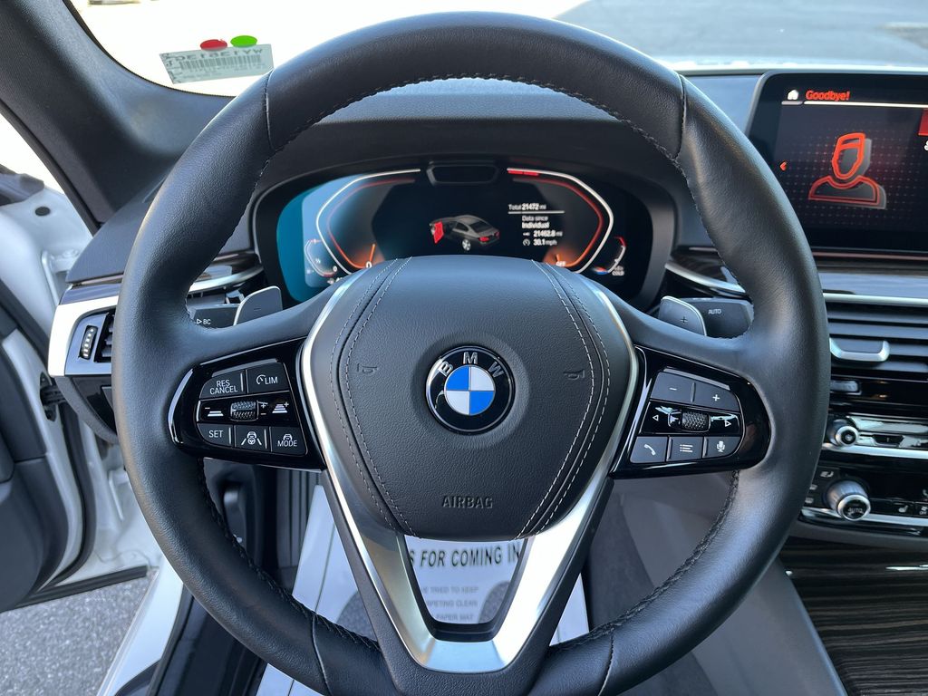 Thumbnail: 2023 BMW 5 Series - 14