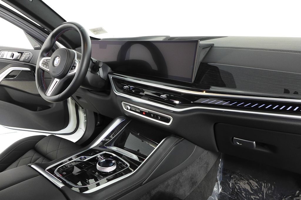 Thumbnail: 2024 BMW X6 - 13