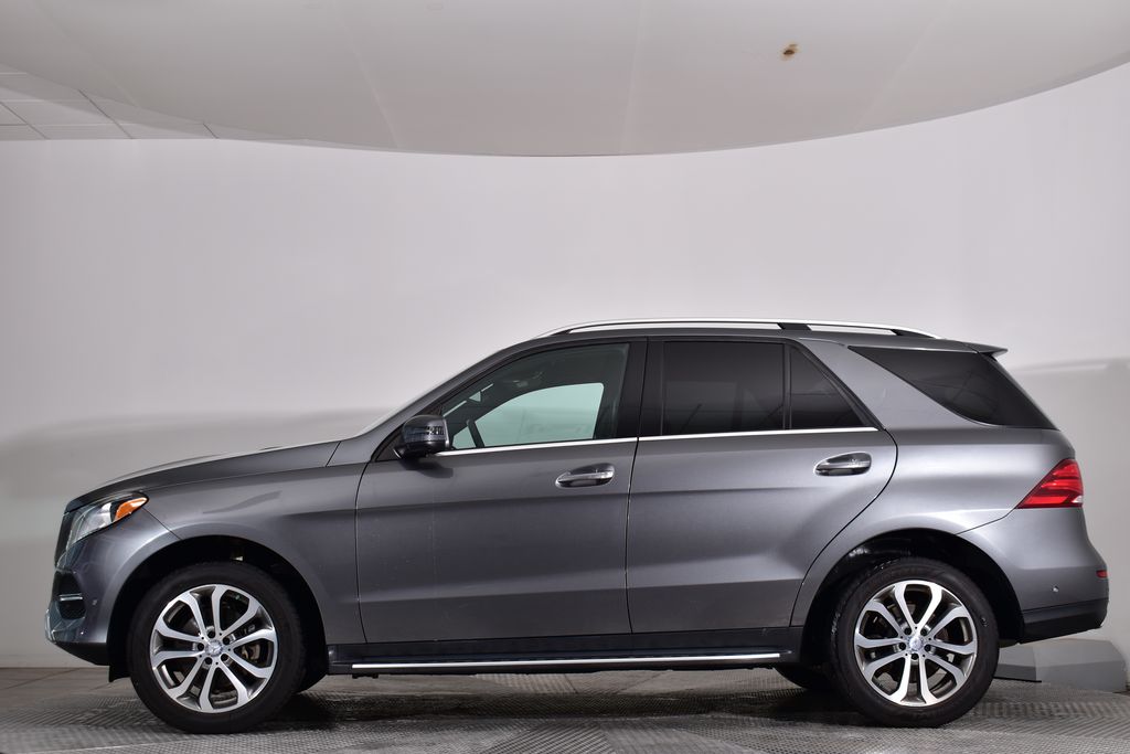 Thumbnail: 2017 Mercedes-Benz GLE - 2