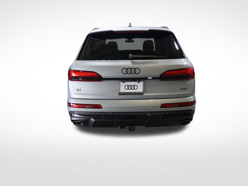 Thumbnail: 2026 Audi Q7 - 4