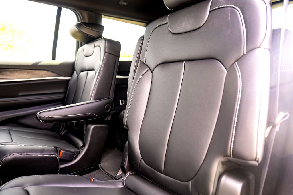 New Car 2025 Jeep Grand Cherokee L  Limited For Sale Under $50,000 In Taylor, Texas