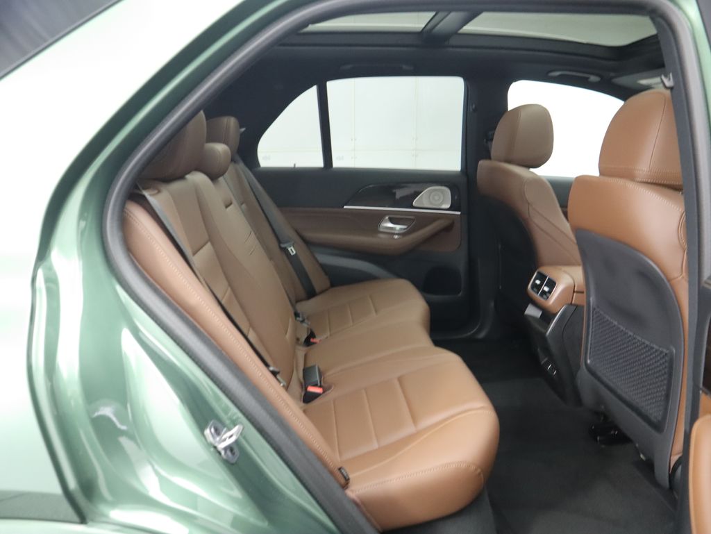 Thumbnail: 2026 Mercedes-Benz GLE - 24