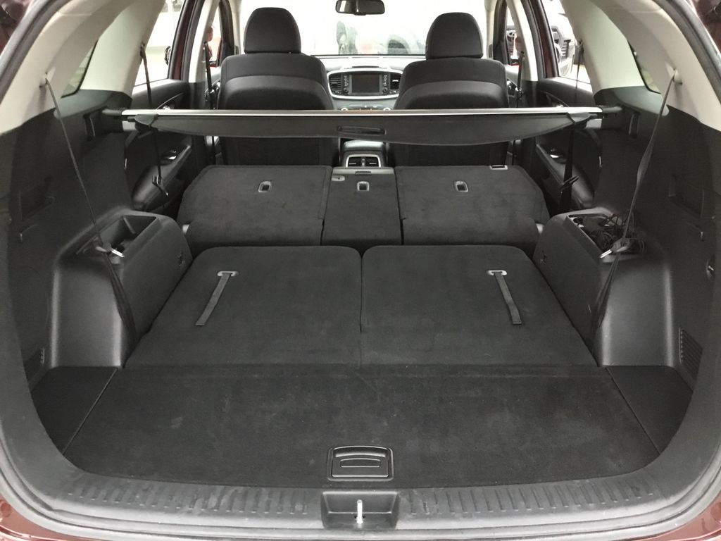 Thumbnail: 2018 Kia Sorento - 19