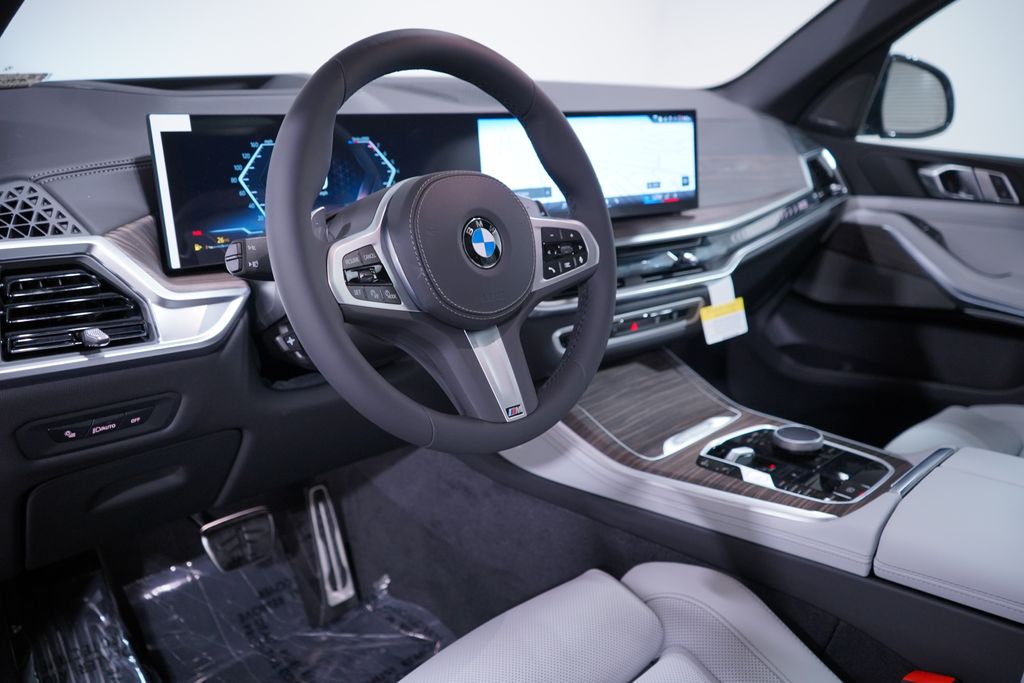 Thumbnail: 2026 BMW X5 - 6