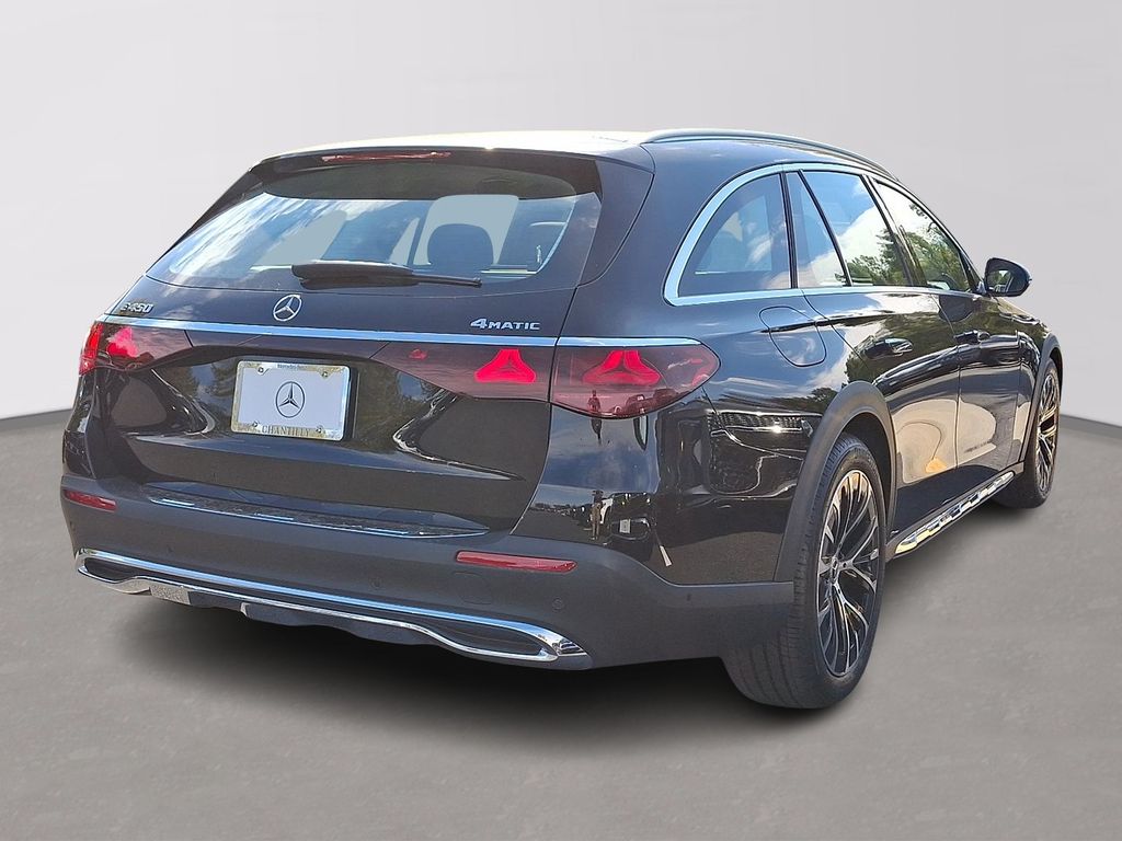 Thumbnail: 2026 Mercedes-Benz E-Class - 3