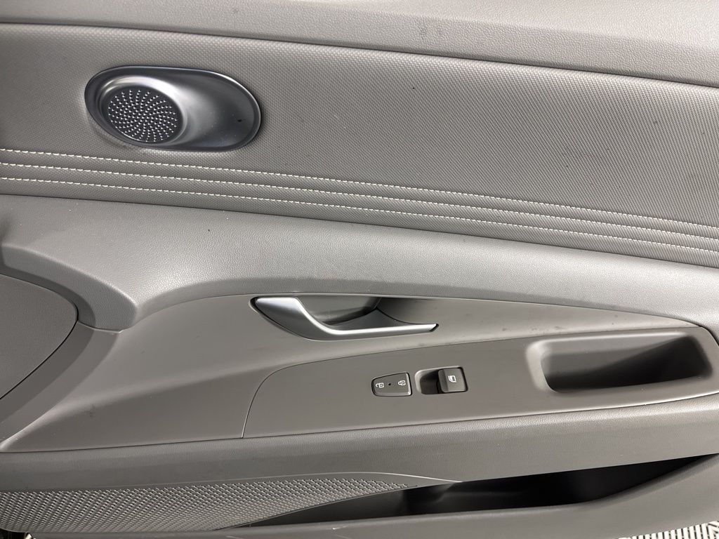 Thumbnail: 2025 Hyundai Elantra - 20