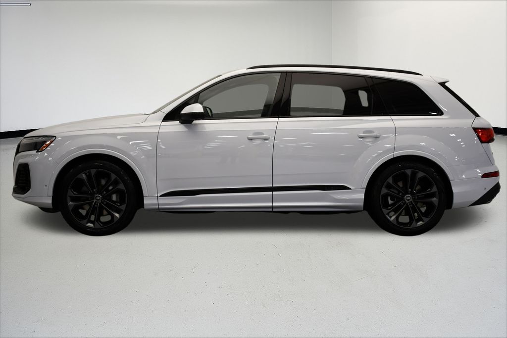 Thumbnail: 2026 Audi Q7 - 2