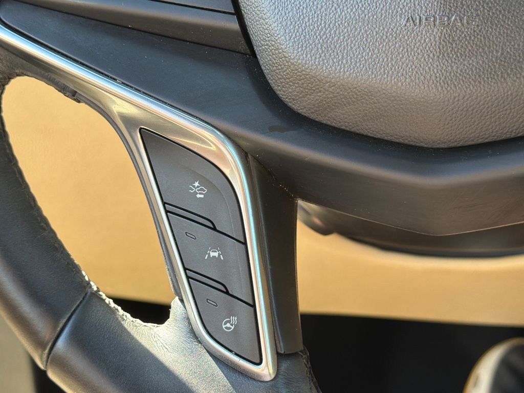 Used 2018 Cadillac XT5 SUV