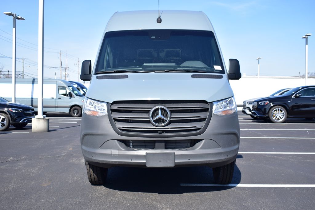 2024 Mercedes-Benz Sprinter 3500 9