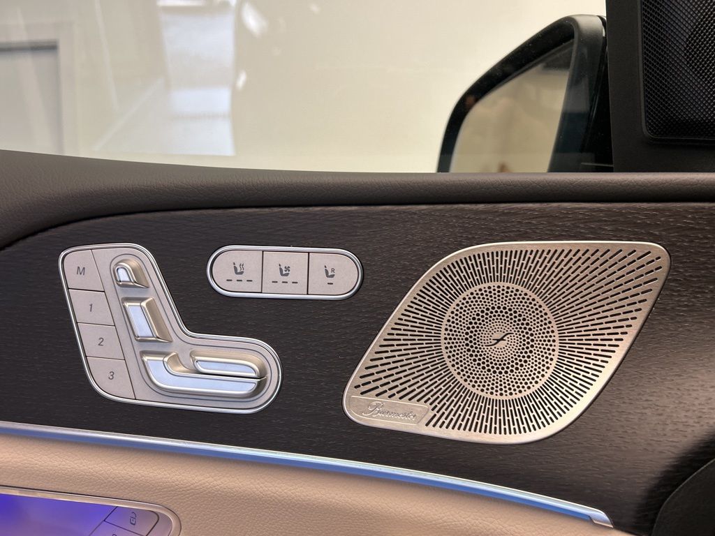 Thumbnail: 2026 Mercedes-Benz GLS - 23