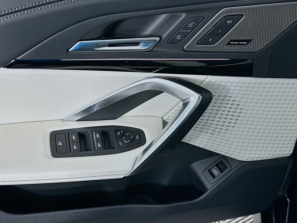 Thumbnail: 2026 BMW X1 - 20