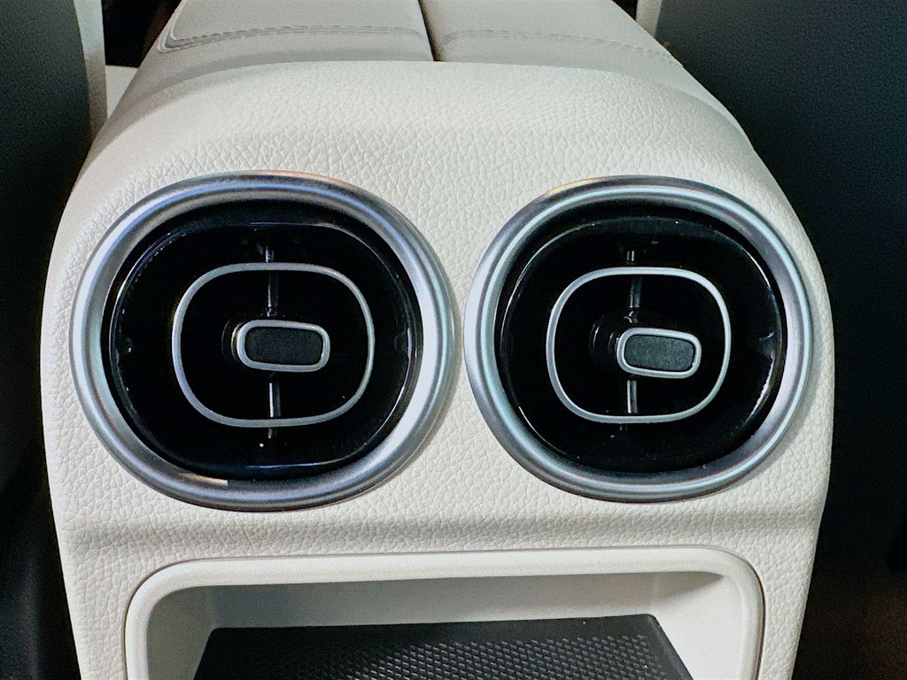 Thumbnail: 2024 Mercedes-Benz C-Class - 25