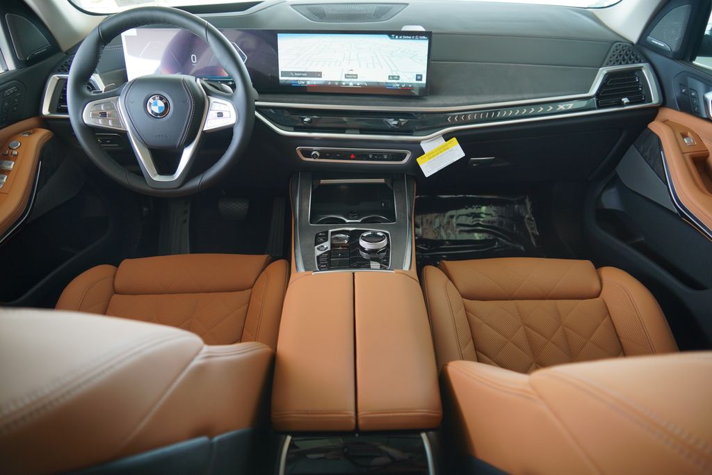 Thumbnail: 2027 BMW X7 - 13