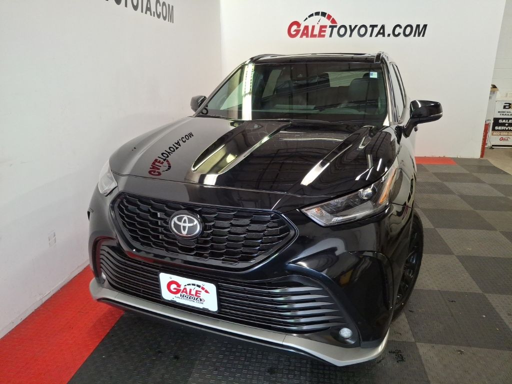 Used 2024 Toyota Highlander SUV
