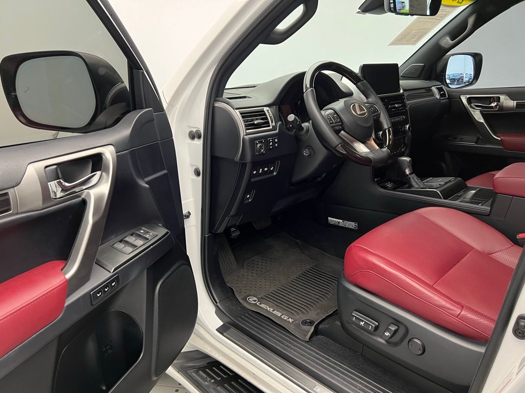 Thumbnail: 2023 Lexus GX - 23