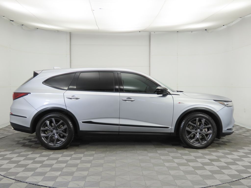 Thumbnail: 2022 Acura MDX - 4