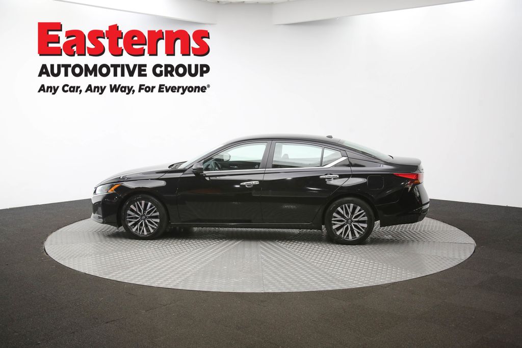 Used 2024 Black Nissan 2.5 SV image 57