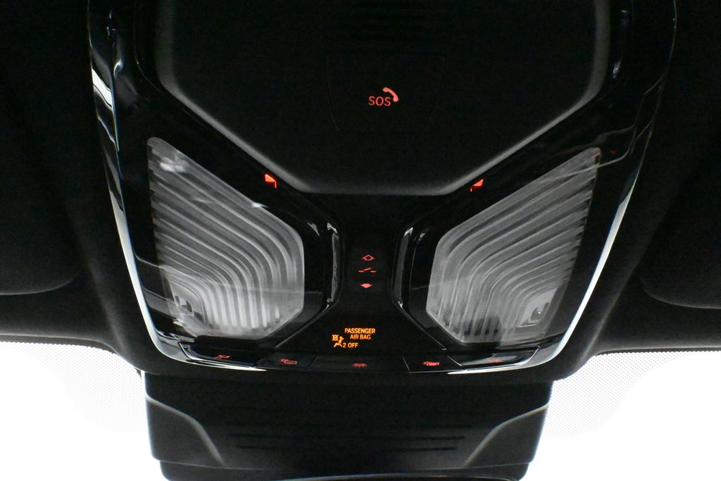 Thumbnail: 2026 BMW X7 - 21