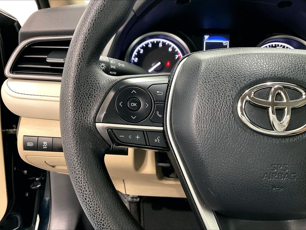 2021 Toyota Camry — photo 22