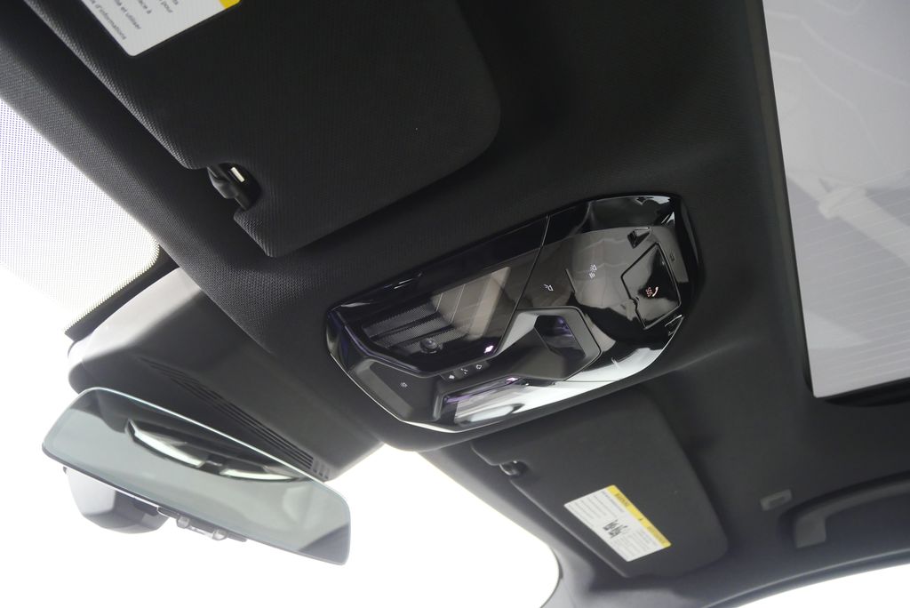 Thumbnail: 2023 BMW 7 Series - 25