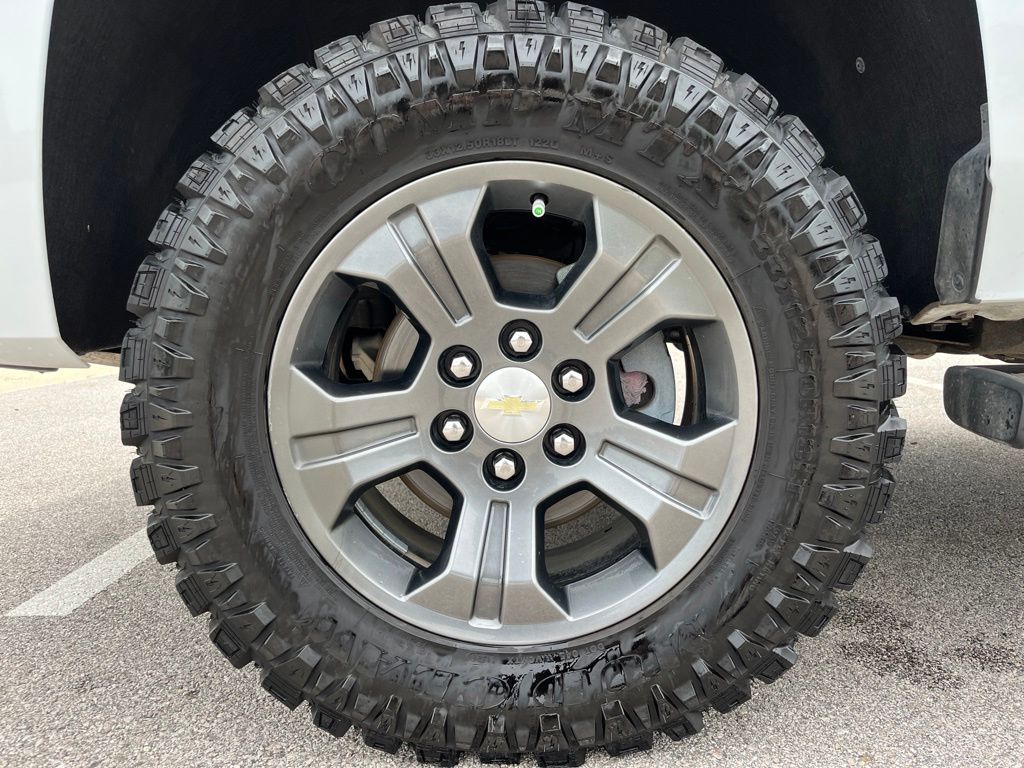 Thumbnail: 2016 Chevrolet Tahoe - 13