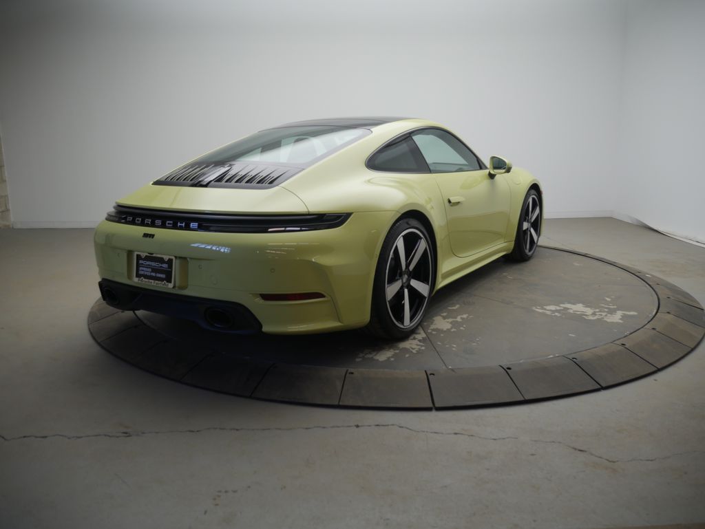 Thumbnail: 2025 Porsche 911 - 7