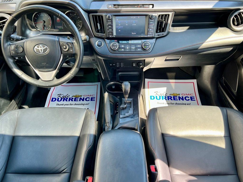 2018 Toyota RAV4 SE photo