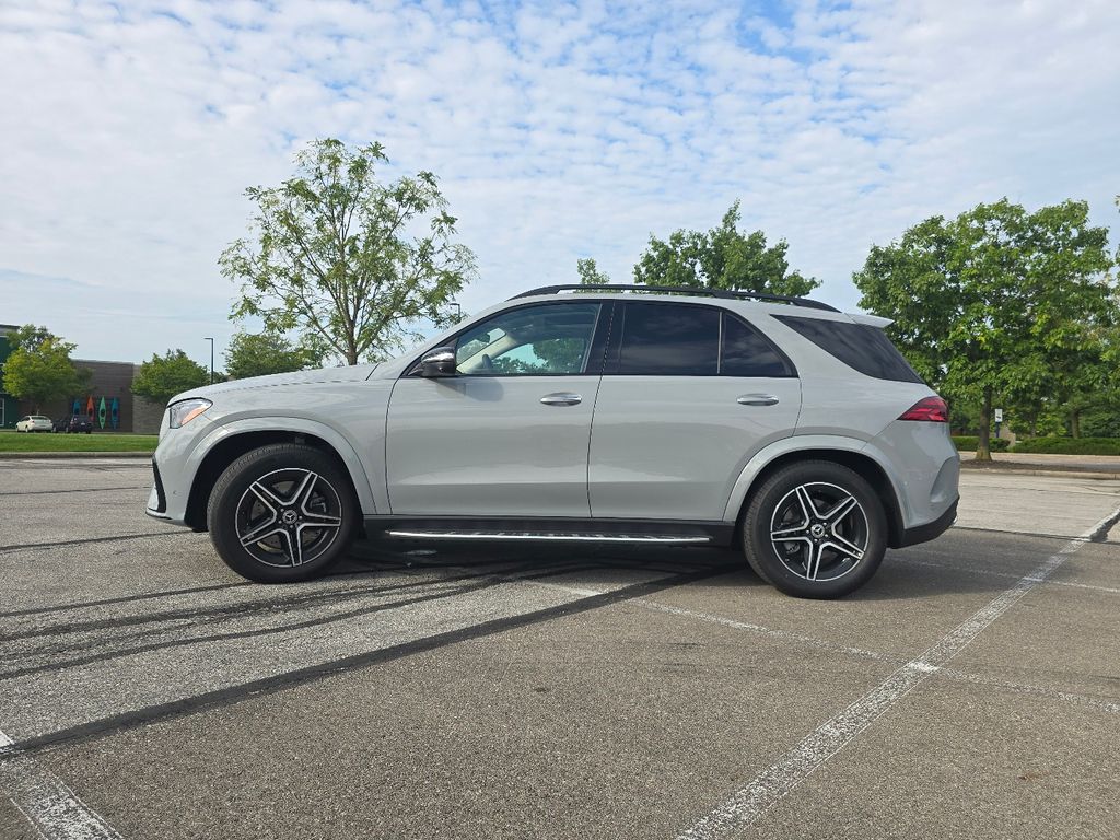 Certified Used 2026 White Mercedes-Benz GLE 450 image 14